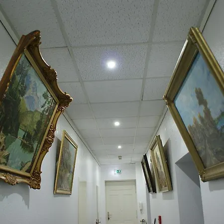 Garni Aaberna * Berlin