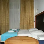 Garni Aaberna * 베를린